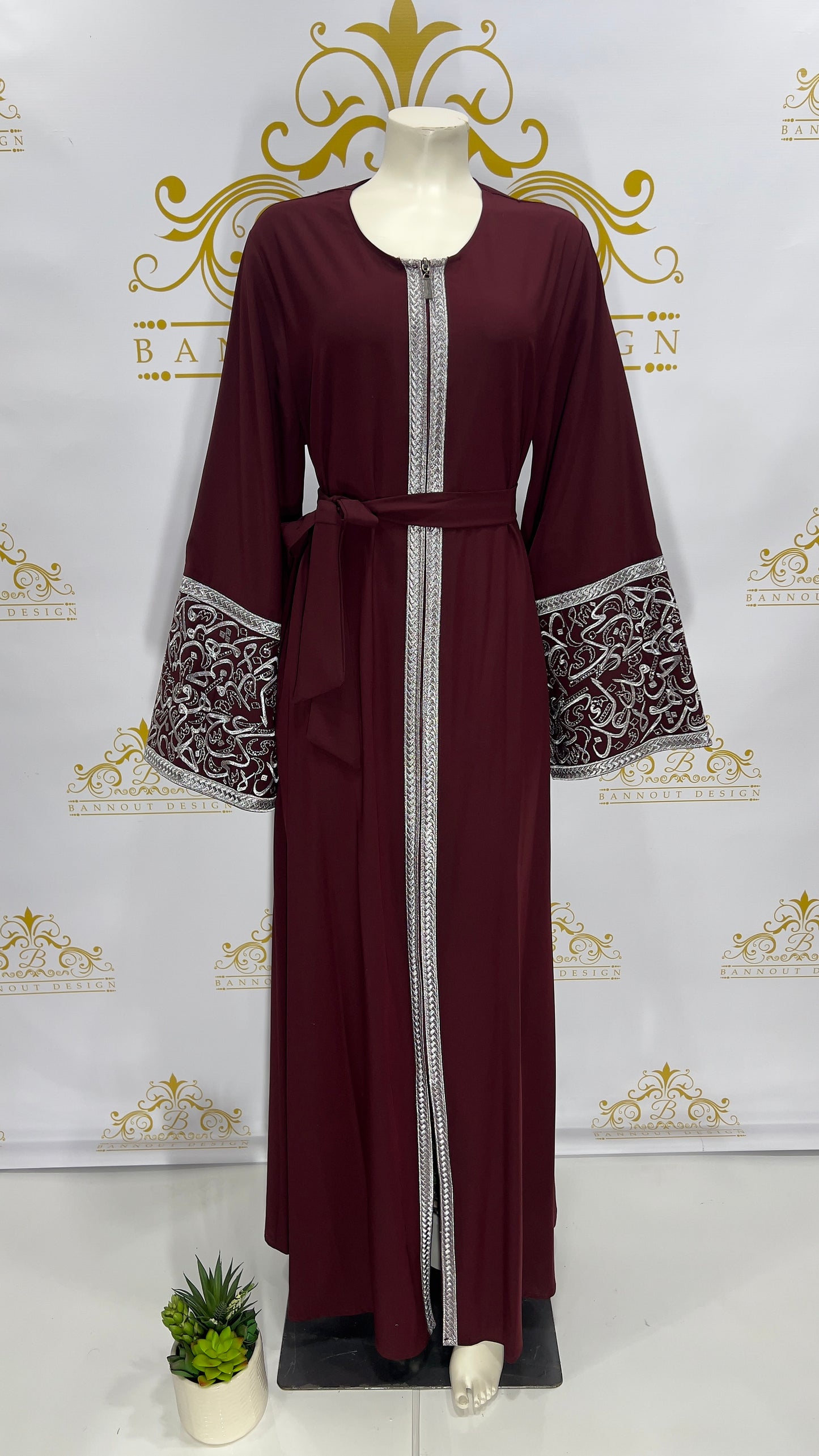 Arabic Golden Embroidery Letters Open Abaya Bisht
