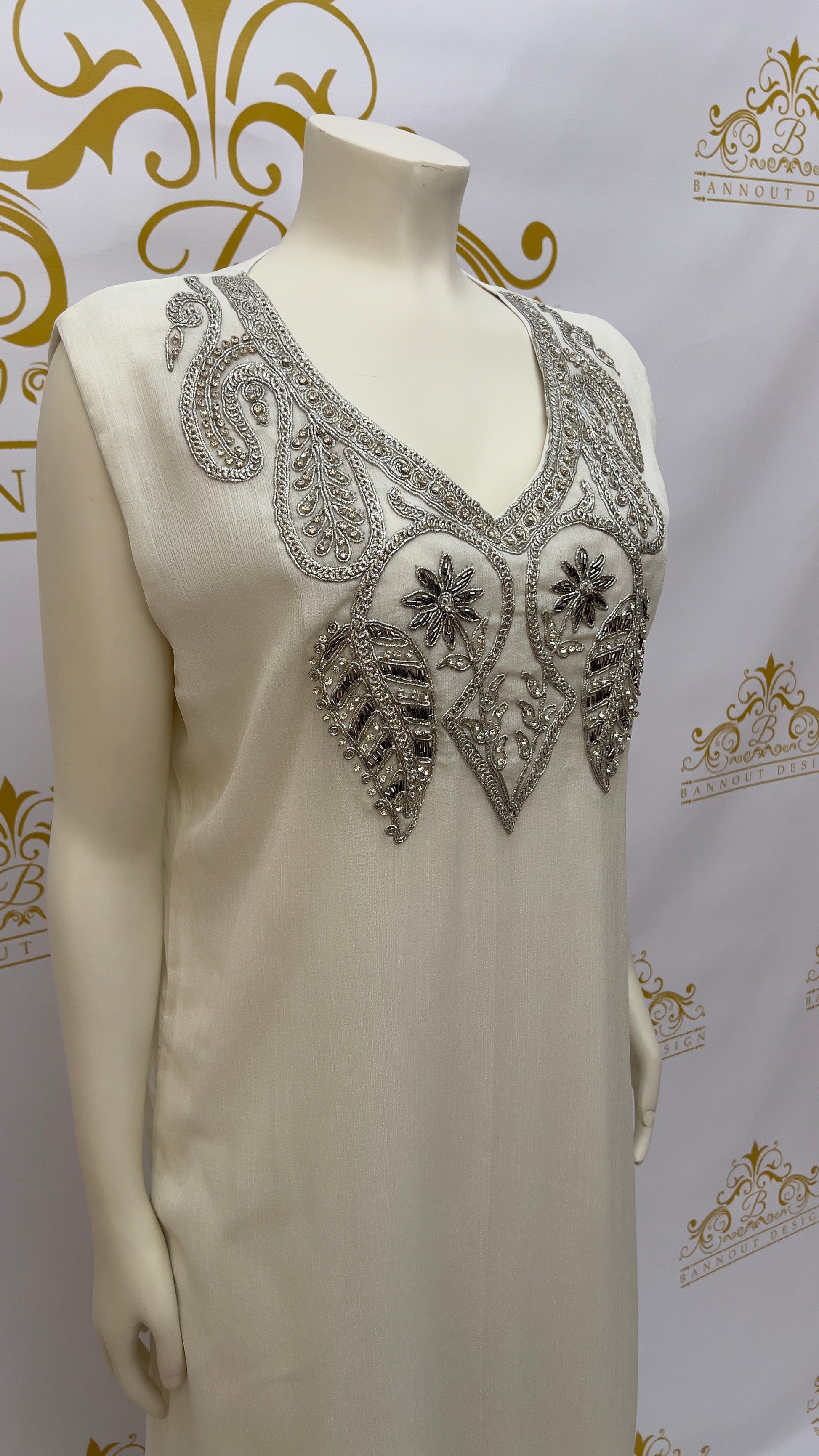 Kaftan 3 Pcs. Leaves Design With Embroidery & Silver Beads