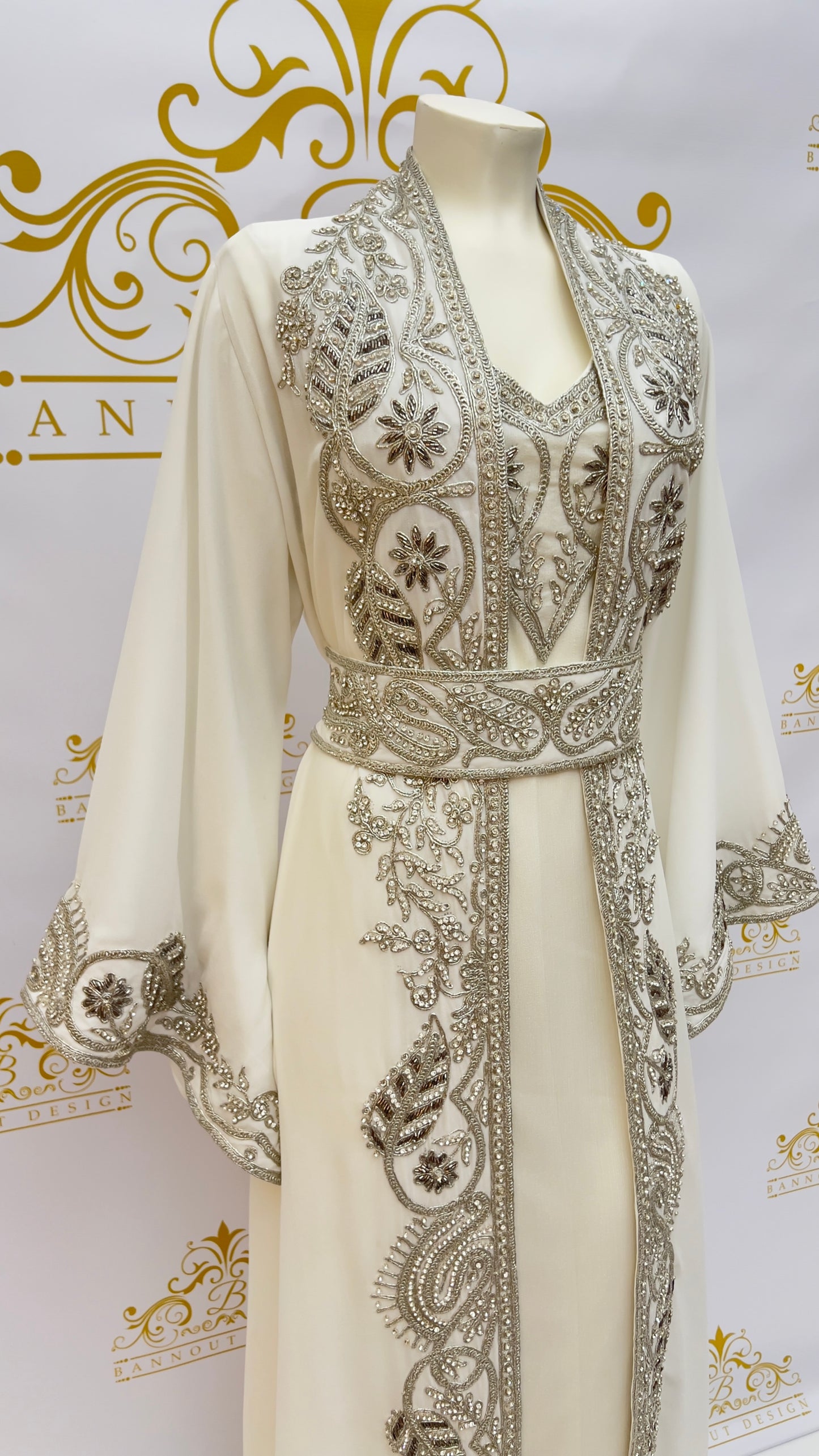 Kaftan 3 Pcs. Leaves Design With Embroidery & Silver Beads_maroon_white_2