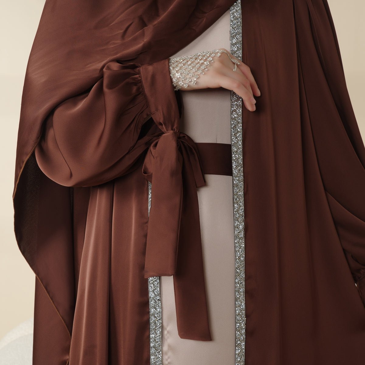 Bow Tie Sleeve Abaya Set With Long-sleeve Inner Dress (MOA026)